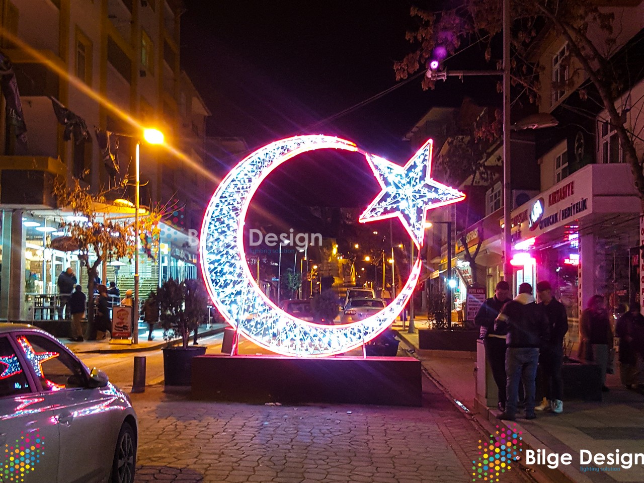https://bilgedesign.com/images/referans/1899514728-izmit-belediyesi-led-ay-yildiz-isik-susleme.jpg