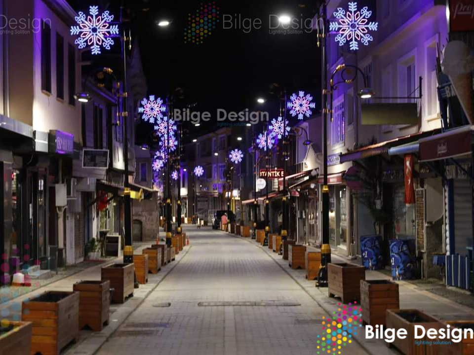 https://bilgedesign.com/images/referans/2985823311-sile-belediyesi-cadde-motif-isik-susleme.jpg
